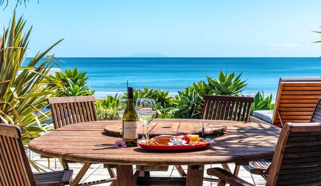 The Sands Villa 28 - Onetangi Beachfront
