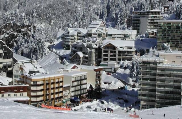 150m from ski slopes, 4th floor, view ski slopes, balcony, tv, 26m², Gourette