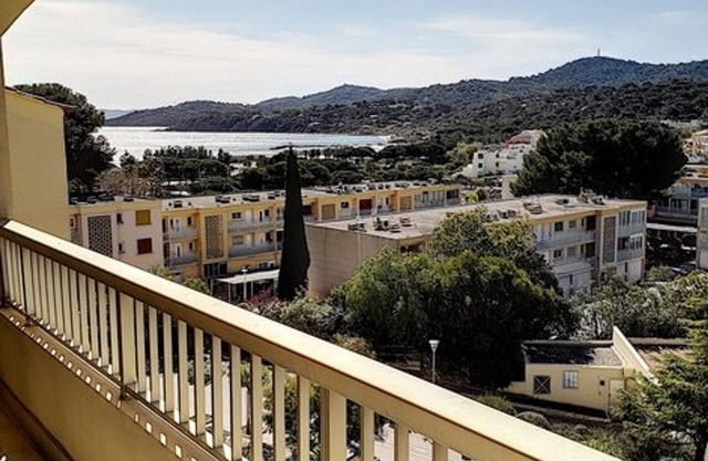1BR 5 guests with parking in La Favière, Bormes-les-Mimosas