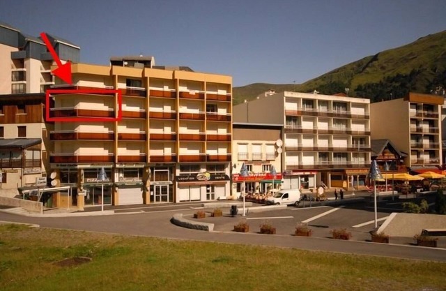30m from ski slopes, 1st floor, view ski slopes, tv, 24m², Gourette