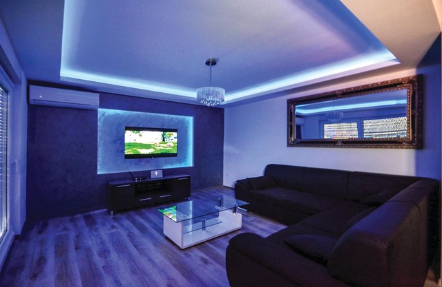 4 bedroom accommodation in Srinjine