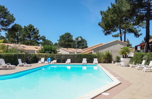 Apartment Hameau de Talaris in Les Mathes - 4 persons, 2 bedrooms