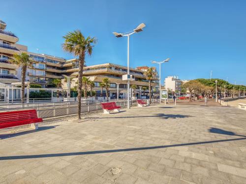 Apartment Les Tamaris by Interhome