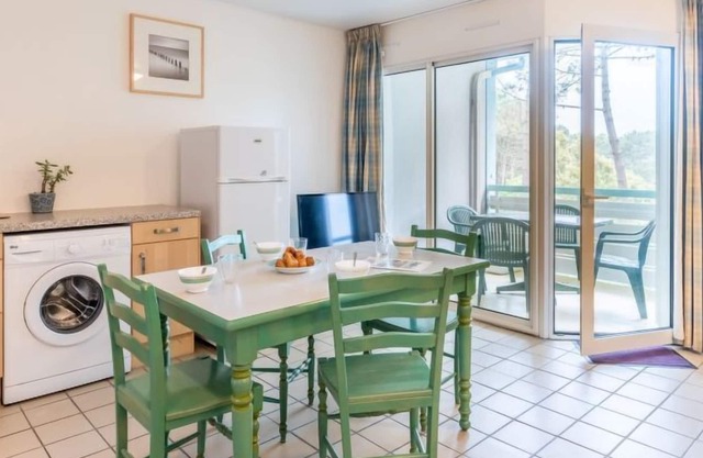 Apartment Village Cheval Spa Résidences in Lacanau - 4 persons, 1 bedrooms