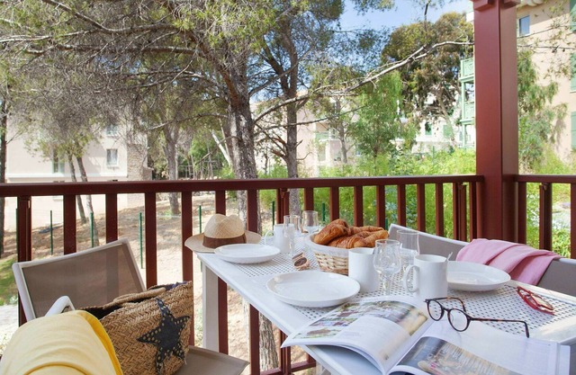 Apartment with balcony/terrace, near beach