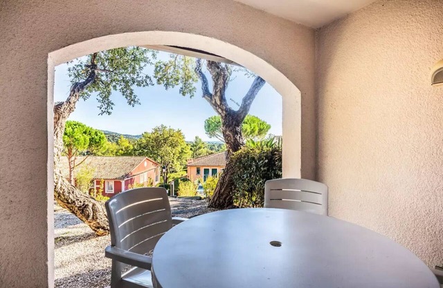Apartments in the Restanques of the Gulf of St Tropez - maeva Home - 2-Room Apartment 4 People - Comfort