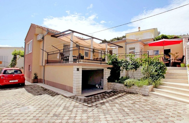 Apartments Jozo, (15066), Trogir, hr