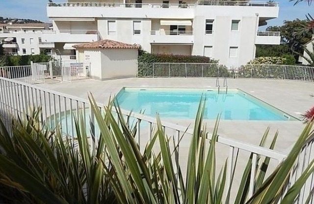 Appartement climatisé avec jardin, 1 chambre, proche navette gratuite, garage inclus - FR-1-100-215