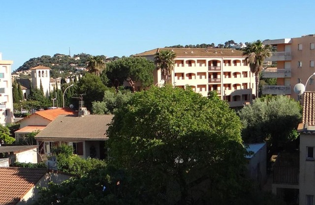 Appartement climatisé 1 chambre avec terrasse et parking - Cavalaire-sur-Mer - FR-1-100-222
