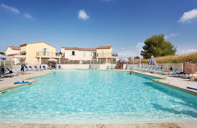 Cabries 2p4 - One Bedroom Apartment, Sleeps 4