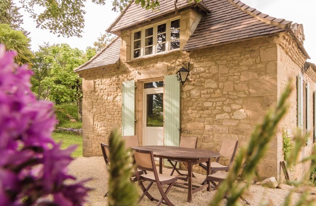 Cozy Cottage in Aquitaine with Private Swimming Pool