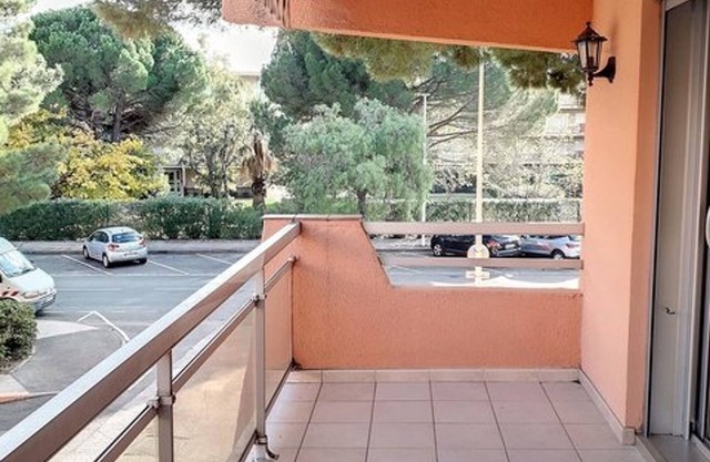Cozy T2, 100m from La Favière Beach, Sleeps 3, Bormes-les-Mimosas