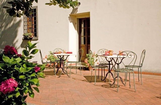 Holiday Pratovecchio Persons Bedrooms 