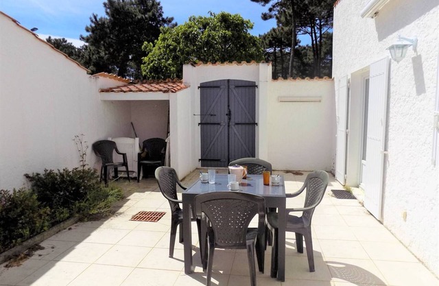 La Palmyre - TREMIERES -TERRACED VILLA - CLOSE TO BEACH and CENTER