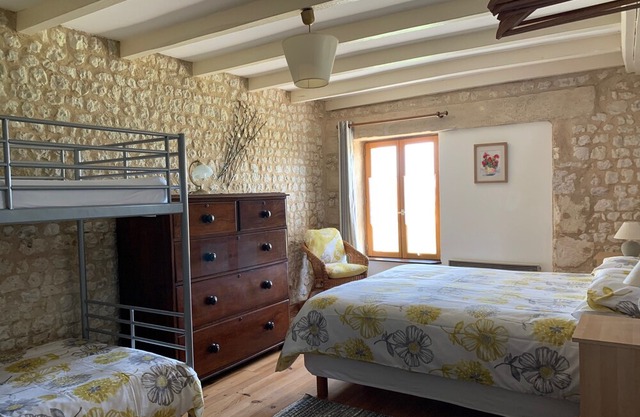Large 3* cottage for 10 with large shared pool and fantastic views