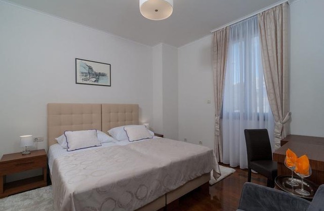 Luxury Rooms Near the Beach 3