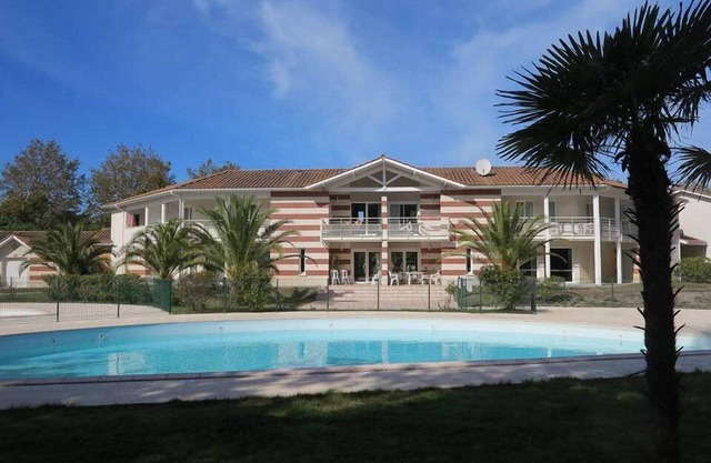 Ref 533 - Pleasant semi-detached house in a 3-star holiday residence