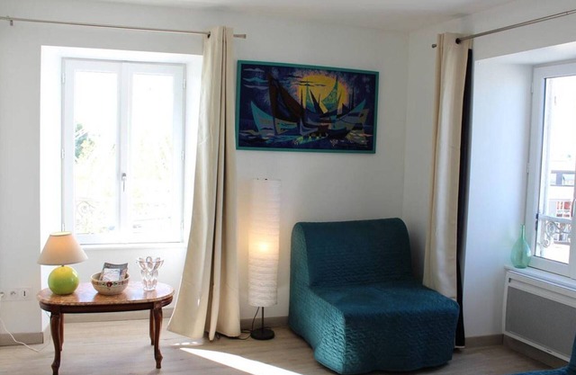 Renovated studio in La Rochelle center, near port