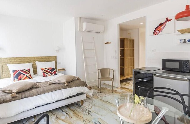 Renovated Studio On The Old Port