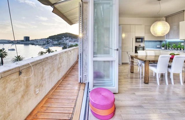Riva Luxury Suites