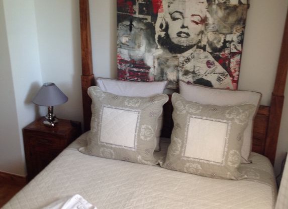 ROMANTIC bed and breakfast Les plantous de severo + paying massage service