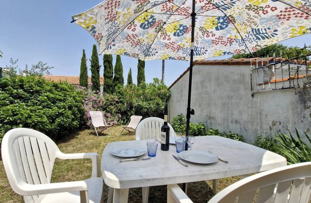 Royan - APARTMENT - garden level - WALK AT TWO STEPS et BEACH at 600m