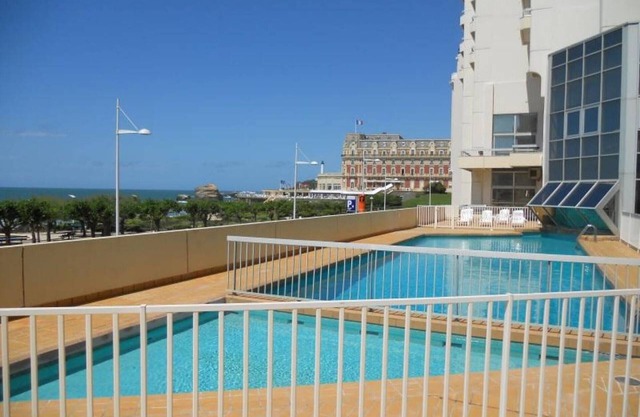 Seafront Studio with Pool in Biarritz