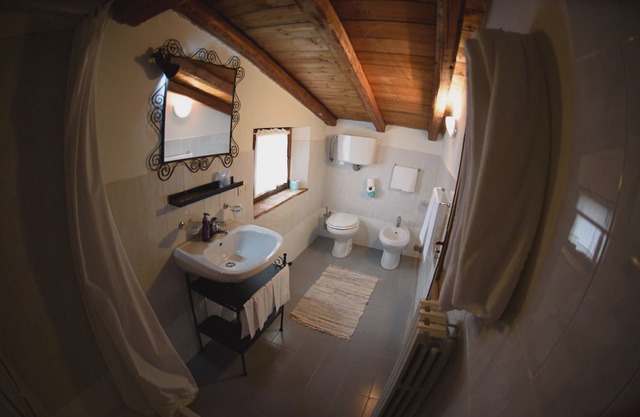 Two-room Apartment 4 Borgo Fattoria Tenuta il Santo Monticiano Siena