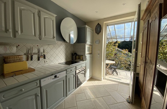 Villa Saint-Georges-de-Didonne, 6 bedrooms, 12 persons