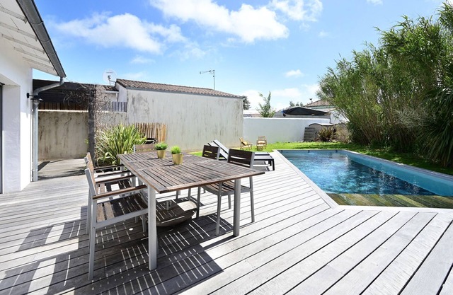Villa Sainte-Marie-de-Ré, 6 rooms, 9 people