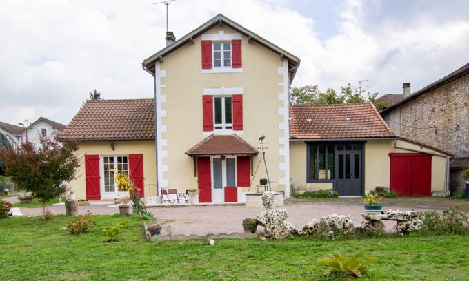 Saint-Front-la-Riviere Cottage | 100 m² Cabin ∙ 3 bedrooms ∙ 6 guests