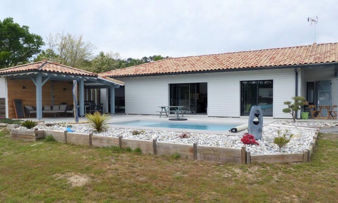Leon House | 100 m² Gîte ∙ 3 bedrooms ∙ 6 guests