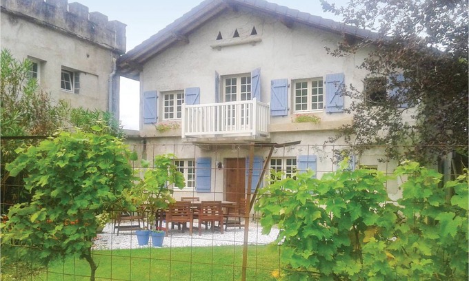 Charritte-de-Bas House | 100 m² House ∙ 2 bedrooms ∙ 6 guests