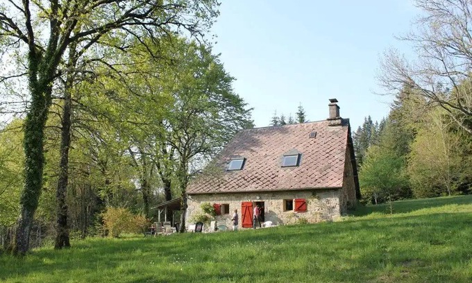 Palisse House | 100 m² House ∙ 2 bedrooms ∙ 5 guests