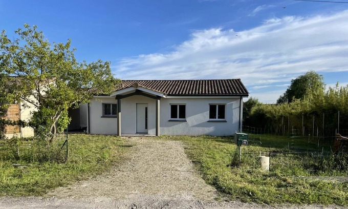 Laruscade House | 100 m² House ∙ 3 bedrooms ∙ 6 guests