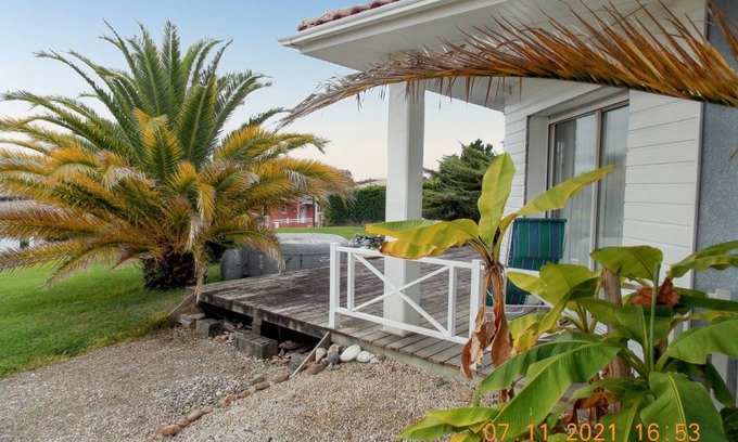 Angoume House | 100 m² House ∙ 3 bedrooms ∙ 6 guests