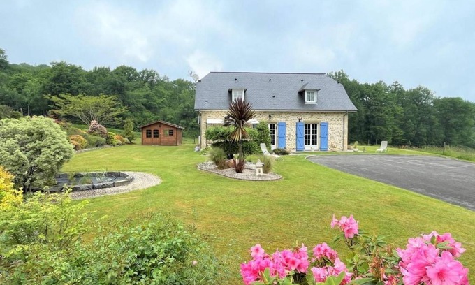 Monein House | 110 m² Gîte ∙ 2 bedrooms ∙ 5 guests