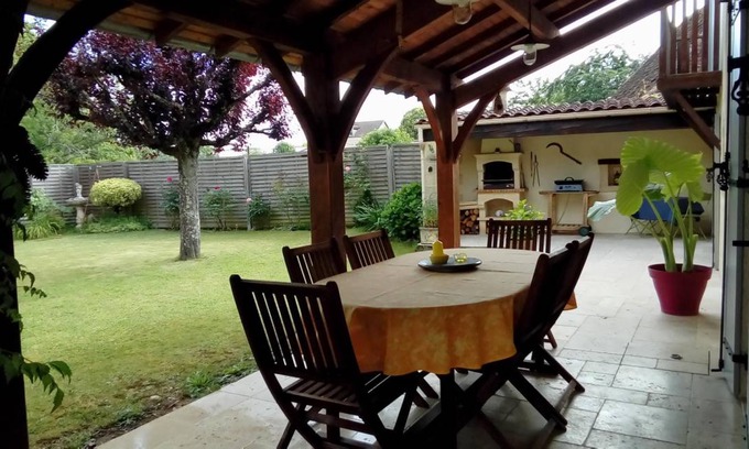 Blis-et-Born House | 110 m² Gîte ∙ 2 bedrooms ∙ 4 guests