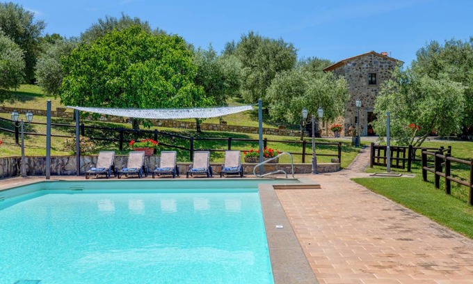 Castel del Piano Villa | 110 m² Villa ∙ 3 bedrooms ∙ 6 guests