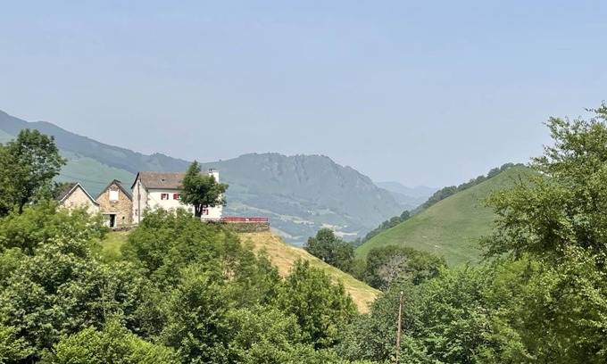 Sainte-Engrace House | 114 m² Gîte ∙ 2 bedrooms ∙ 5 guests