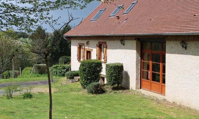 Saint-Martin-Sepert House | 116 m² Gîte ∙ 4 bedrooms ∙ 8 guests