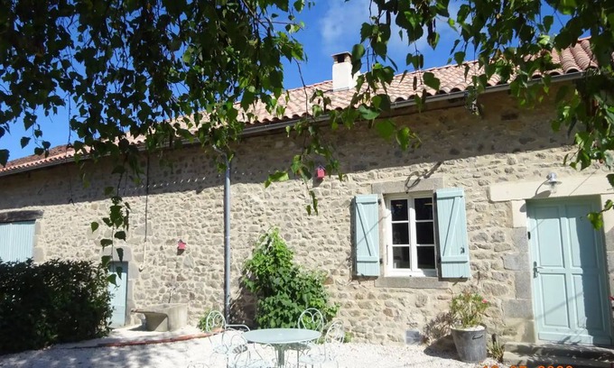 La Chapelle Montbrandeix House | 120 m² House ∙ 2 bedrooms ∙ 4 guests