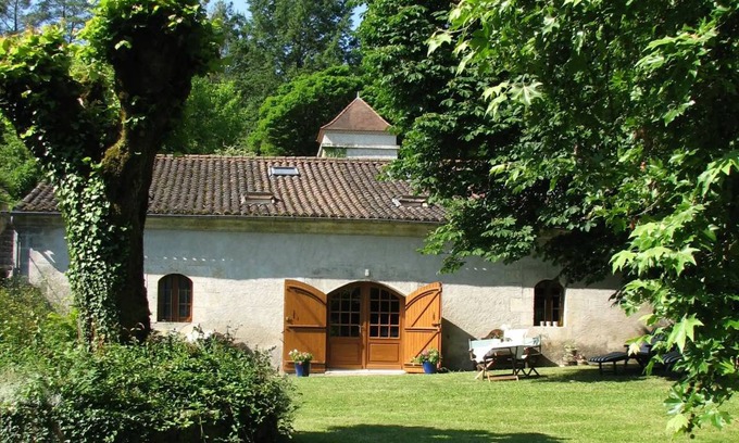 Saint-Front-la-Riviere House | 120 m² House ∙ 2 bedrooms ∙ 4 guests