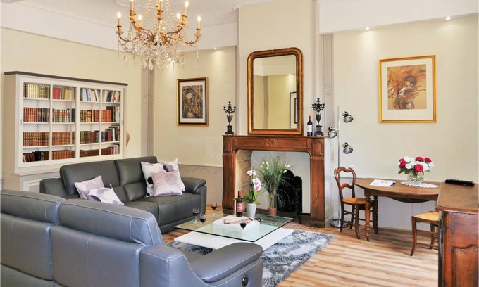 Sarlat-la-Caneda Historic Center Apartment | 120 m² Apartment ∙ 2 bedrooms ∙ 4 guests