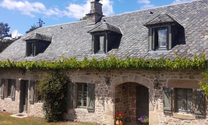 Gros-Chastang House | 120 m² Gîte ∙ 2 bedrooms ∙ 5 guests