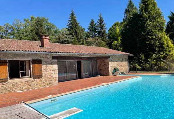 Peyrilhac House | 120 m² House ∙ 2 bedrooms ∙ 4 guests