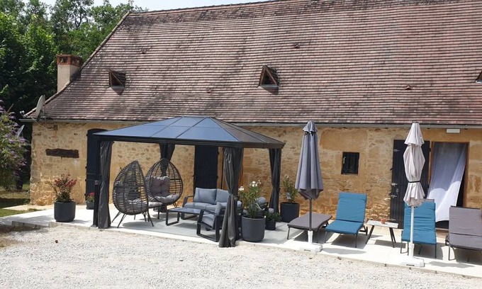 Plazac House | 120 m² House ∙ 2 bedrooms ∙ 5 guests