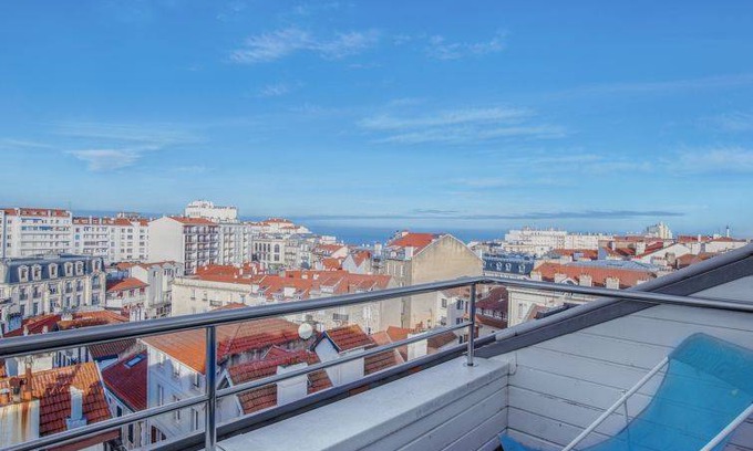 Biarritz City Centre Apartment | 122 m² Apartment ∙ 3 bedrooms ∙ 6 guests