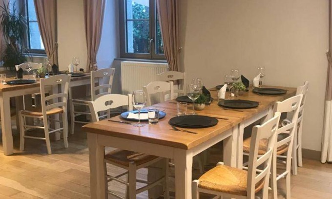 Saint-Sulpice-le-Dunois Hotel | 13 m² Hotel ∙ 2 guests