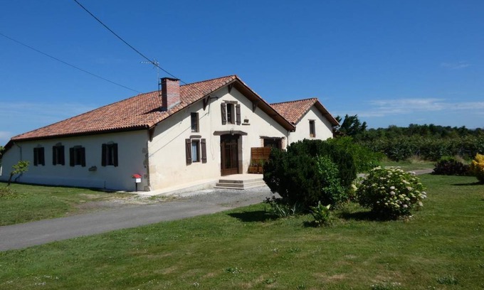 Saint-Lon-les-Mines House | 130 m² Gîte ∙ 3 bedrooms ∙ 7 guests